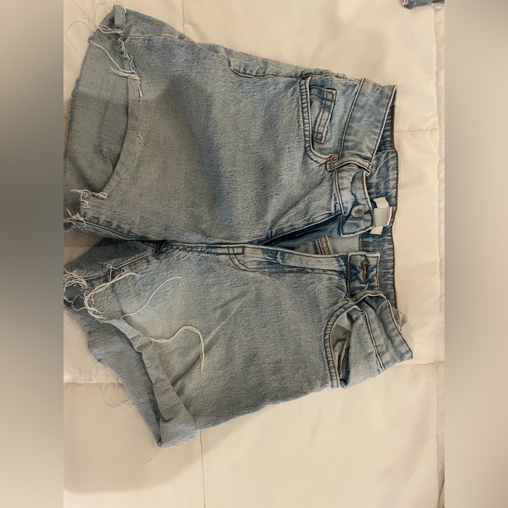 Shorts - Picture 2 of 2